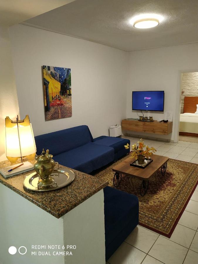 Apartment Chrysanty's Tea House *